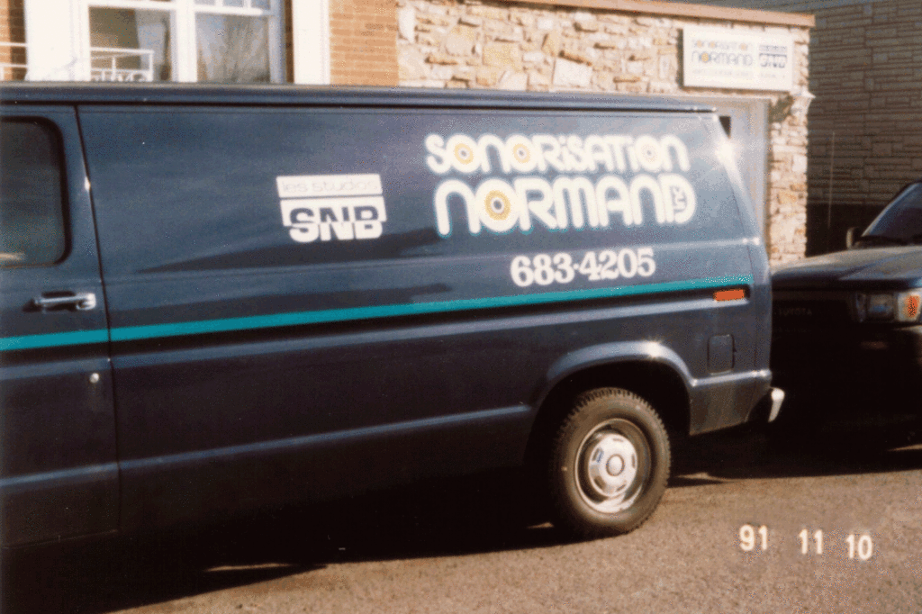 Camion bleu sononormand Archive souvenirs